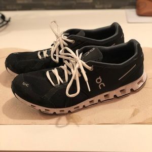 Like new OnCloud running shoes